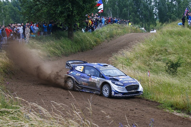Neuville closes on Ogier with victory in Poland