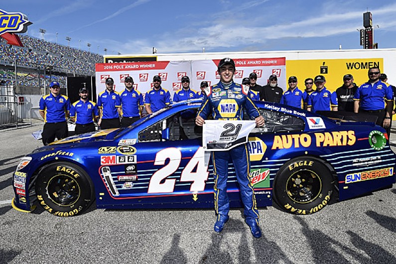 Chase Elliott takes pole position for 2016 Daytona 500 ...