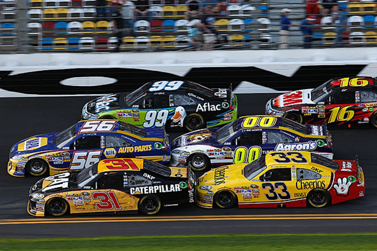 How two-car drafts have become crucial at Daytona | NASCAR ...