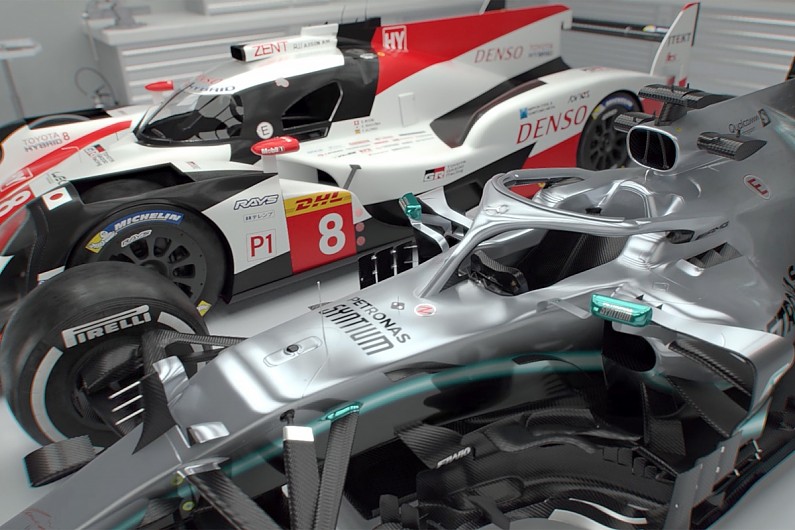 Video How Does The Mercedes F1 Car Compare To The Toyota - 