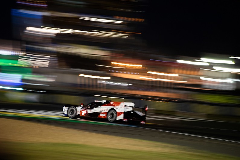 Le Mans 24 Hours: #7 Toyota edges clear in lead battle after safety car - WEC - Autosport