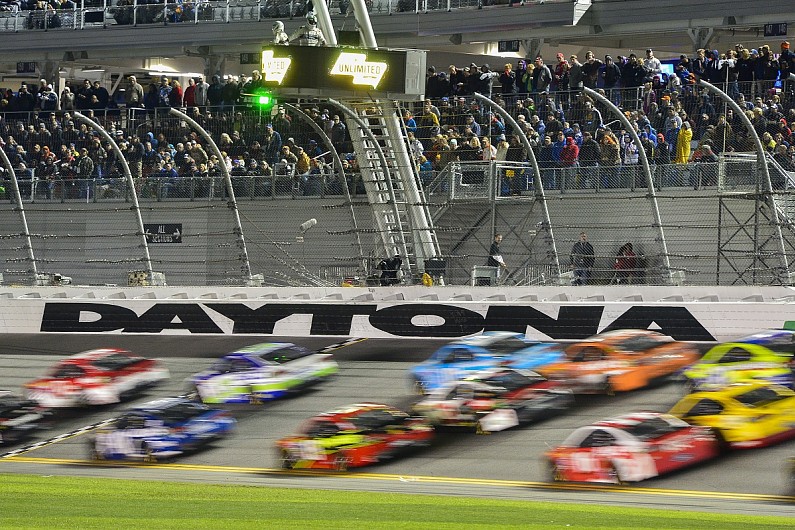 NASCAR to announce Cup series format and scoring revamp for 2017