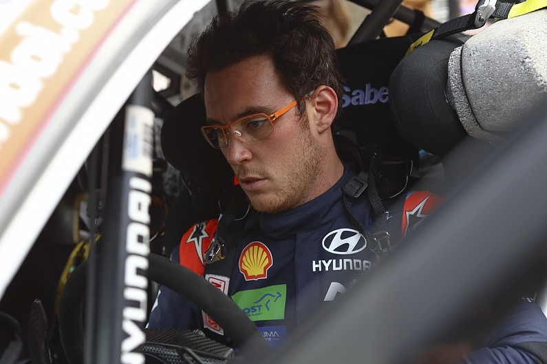 
                  Rally Mexico WRC: Neuville pips Evans to lead after Guanajuato runs