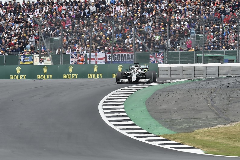 Great track. F1 Silverstone 2022 Highlights. British Grand prix Silverstone. Silverstone f1 track. F1 Silverstone Rain.