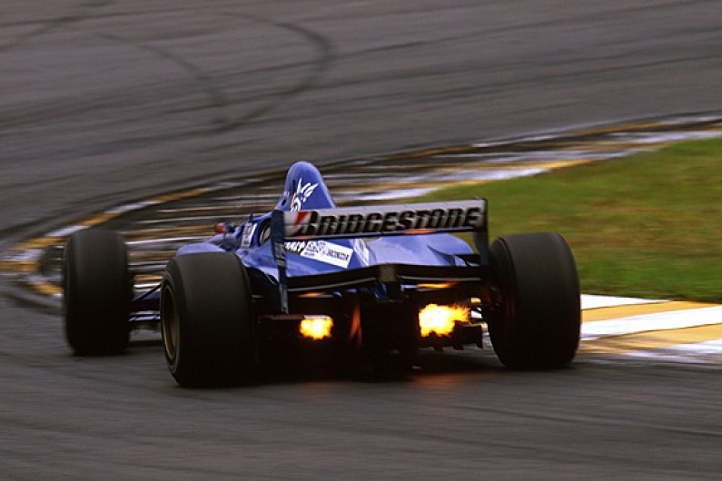 1997 champion Jacques Villeneuve says tyre war is best for F1 - F1 ...